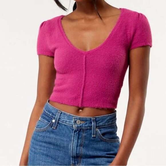 NWT Free People Keep Me Warm Crop Top Fuschia V Scoop Neck Short Sleeves M L - Picture 8 of 8